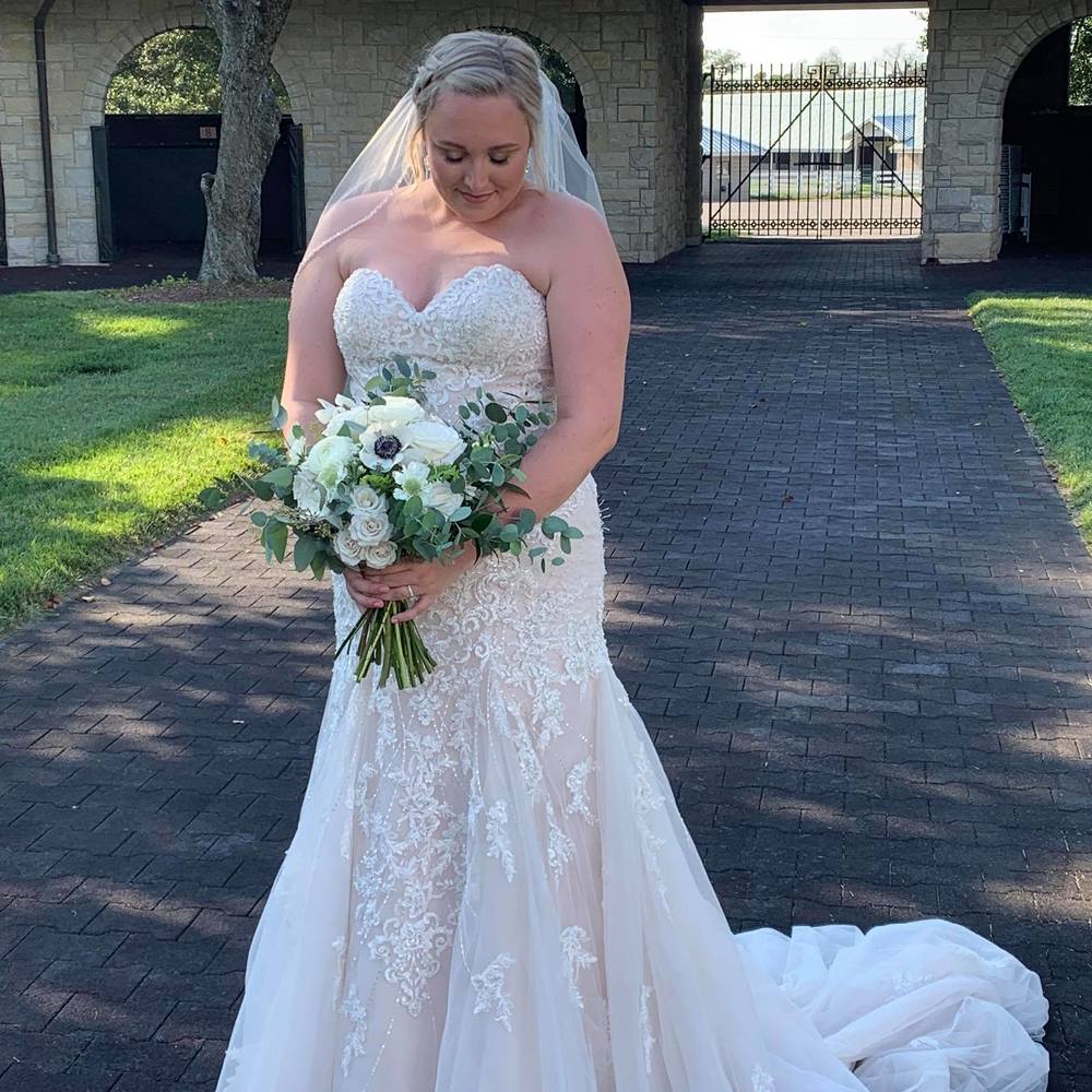 Meet your Posher, Alexandra